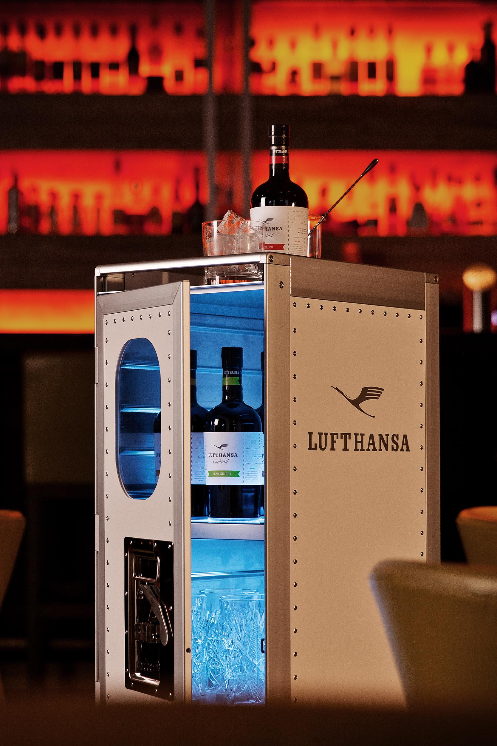 Lufthansa cocktail bar